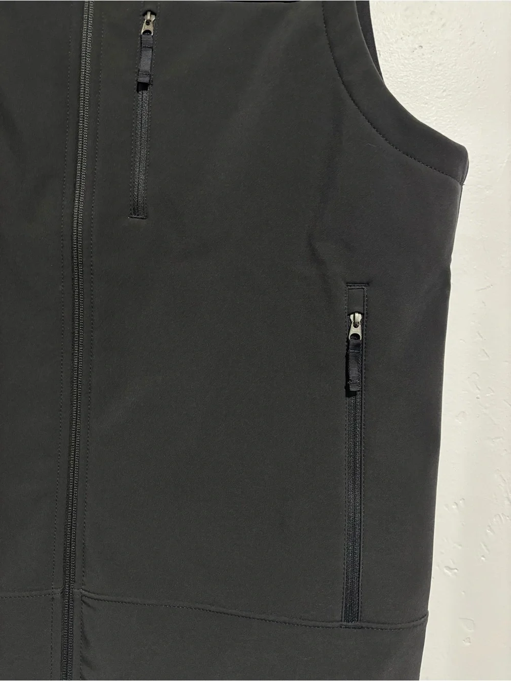 The North Face Black Softshell Vest Jacket Men's Medium Full Zip Winter Fall